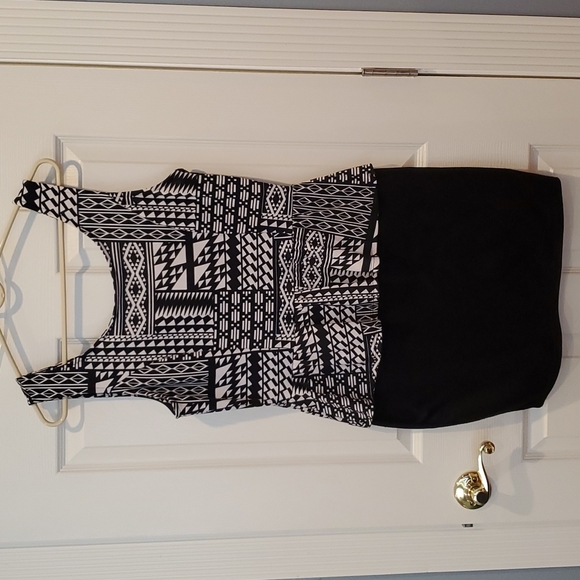 Aztec Striped Low Back Bodycon Dress Aztec Striped Low Back Bodycon Dress  2025